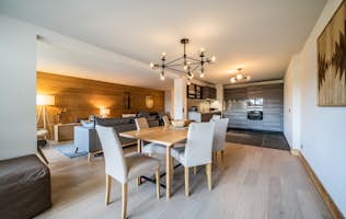 Megeve accommodation - Apartment Cortirion - Contemporary designed kitchen in family apartment Cortirion in Megève Megeve accommodation - Apartment Cortirion - Comtemporary designed kitchen family apartment Cortirion Megève