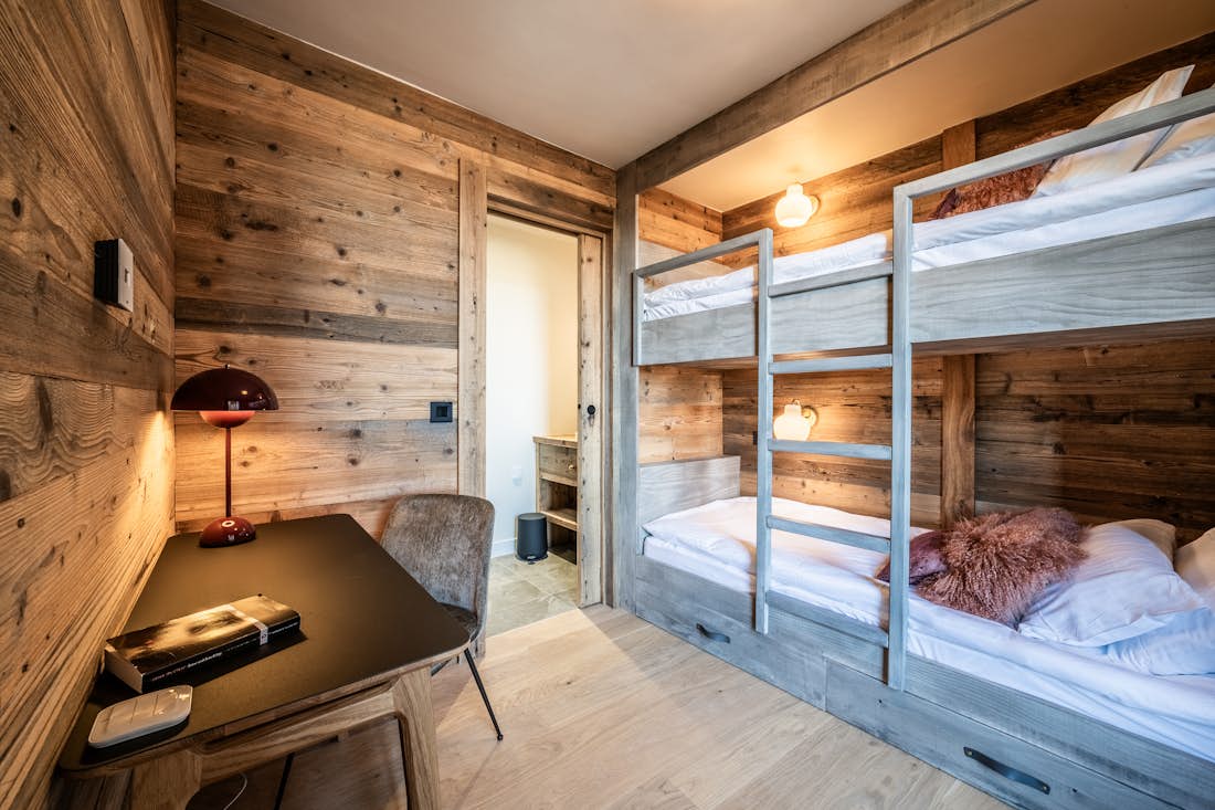 Les Carroz d’Araches accommodation - Apartment Tourmalet - Bedroom at apartment Tourmalet Les Airelles
