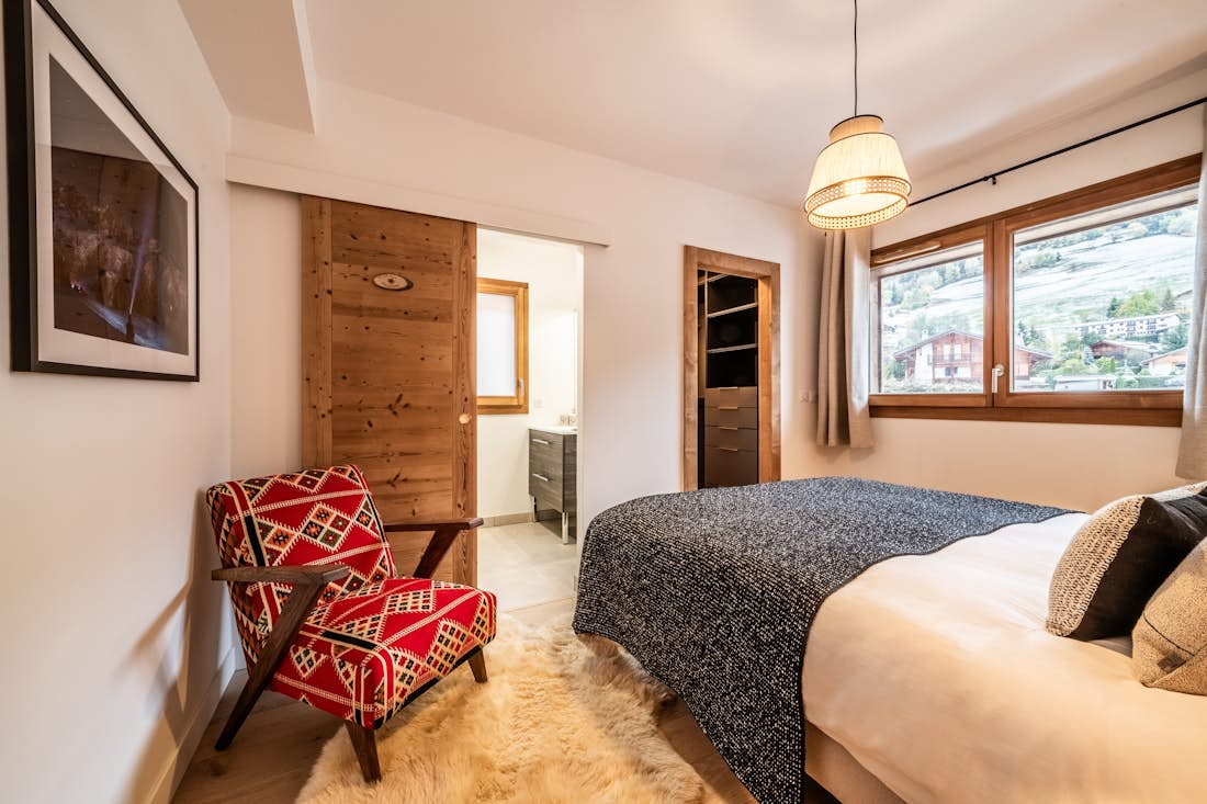 Megève location - Appartement Centaurea - Chambre double confortable avec appartement Cortirion vues sur la montagne à Megève