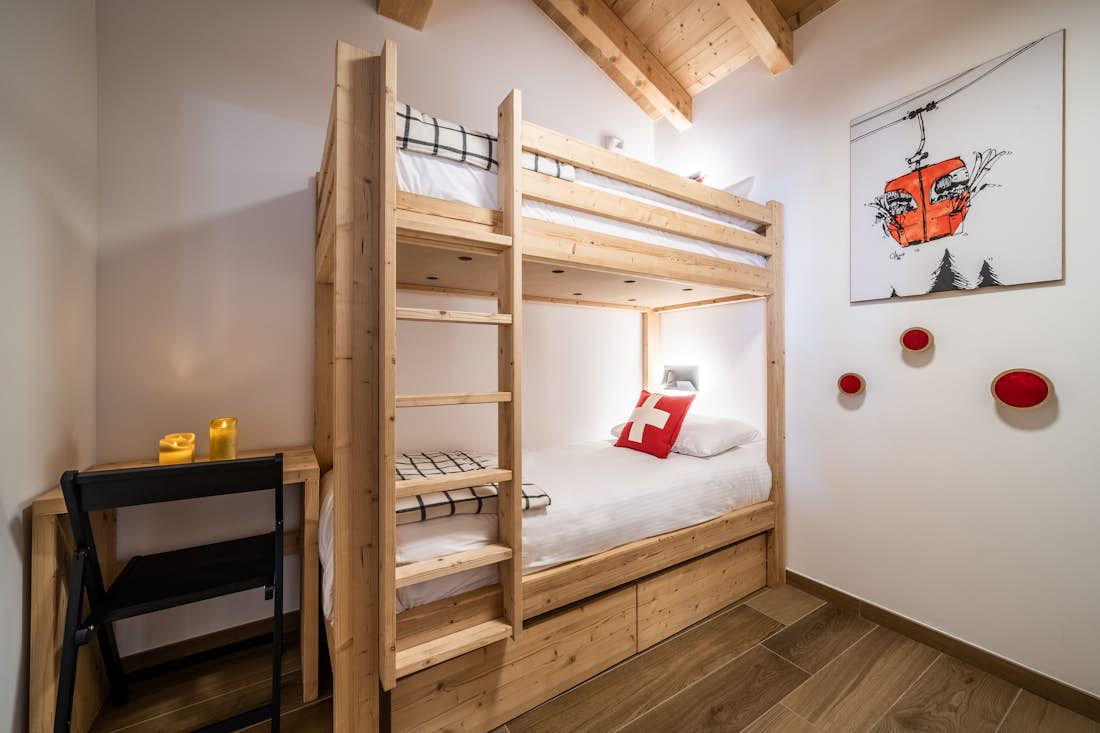 Cosy bunk beds children bedroom landscape views ski duplex apartment Lizay Morzine