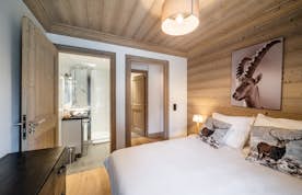 Courchevel location - Appartement Cervino - Chambre double moderne salle de bain appartement de luxe ski Cervino Courchevel Moriond