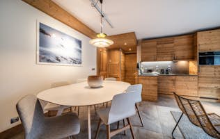 Chamonix accommodation - Apartment Valvisons - Comtemporary designed kitchen mountain views apartment Valvisons Les Houches