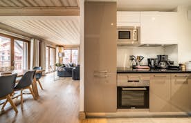 Comtemporary designed kitchen family apartment Cervino Courchevel Moriond