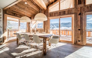 Les Gets accommodation - Chalet Floquet de Neu  - Beautiful open plan dining room mountain views chalet Floquet de Neu Les Gets