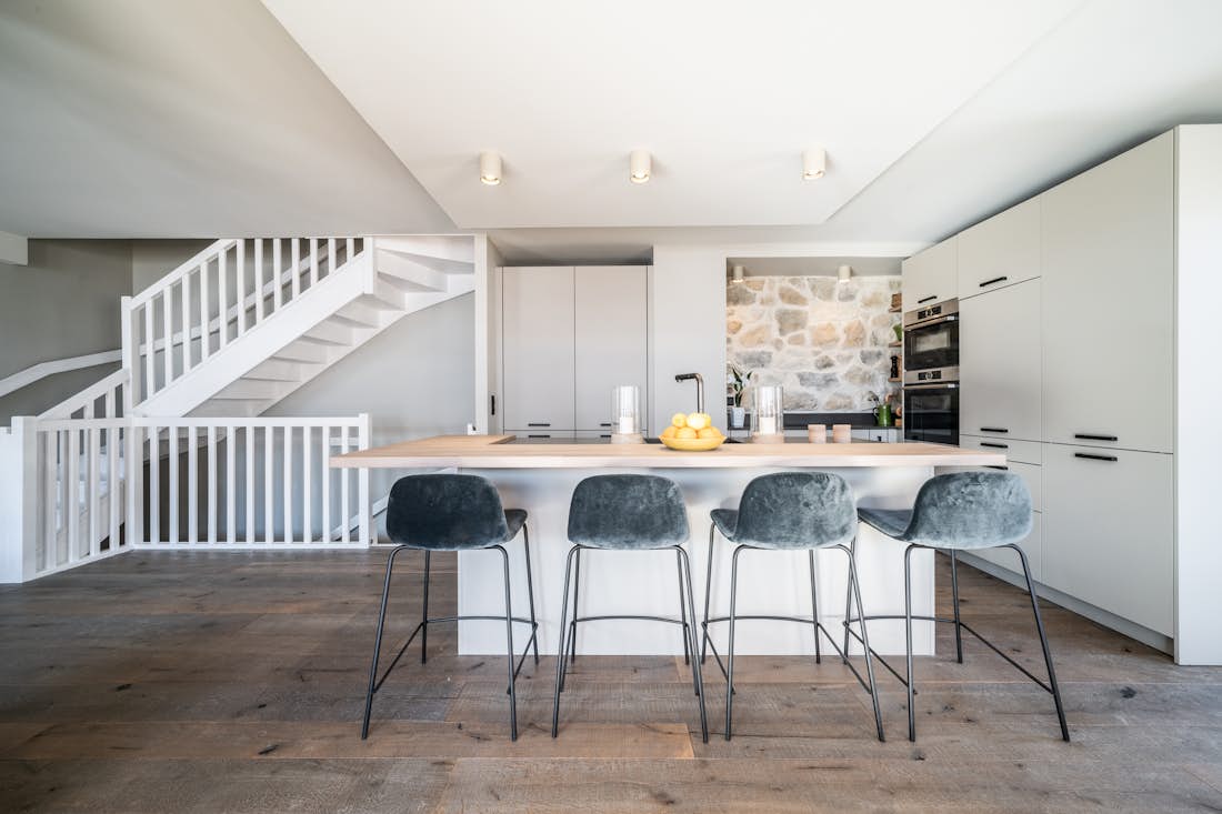 Les Gets accommodation - Chalet Floquet de Neu  - Contemporary designed kitchen in mountain views chalet Floquet de Neu Les Gets