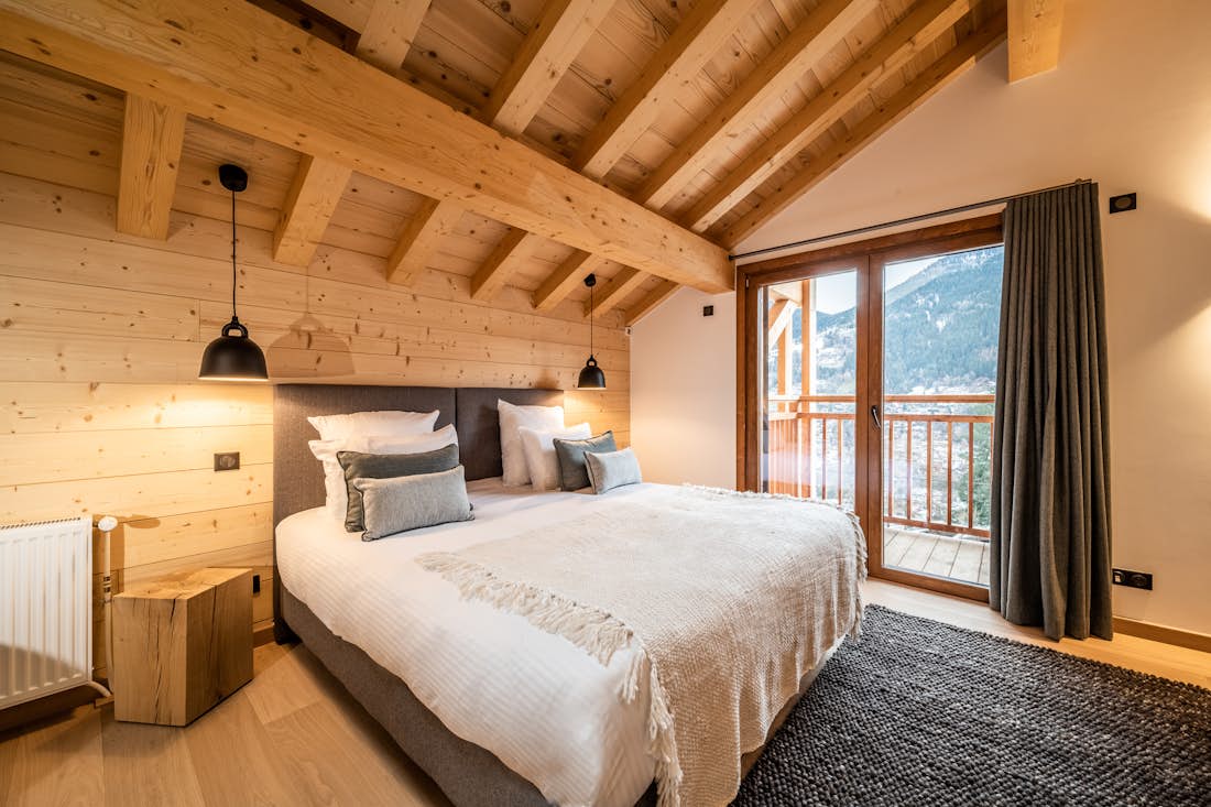 Luxury double ensuite bedroom ski chalet Arande Saint Gervais