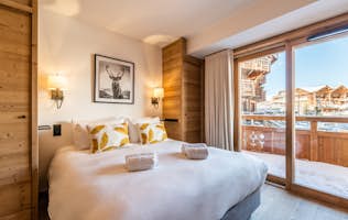 Alpe d’Huez location - Appartement Sipo - Chambre double moderne lumineuse balcon salle de bain appartement de luxe aux pieds des pistes Sipo Alpe d'Huez