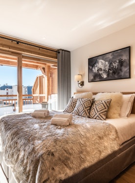 Luxueuse chambre double moderne salle de bain appartement de luxe familial Tamboti Alpe d'Huez