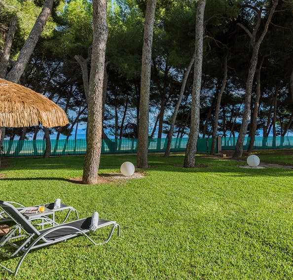 Grand jardin piscine privée Villa Mediterrania Mallorca