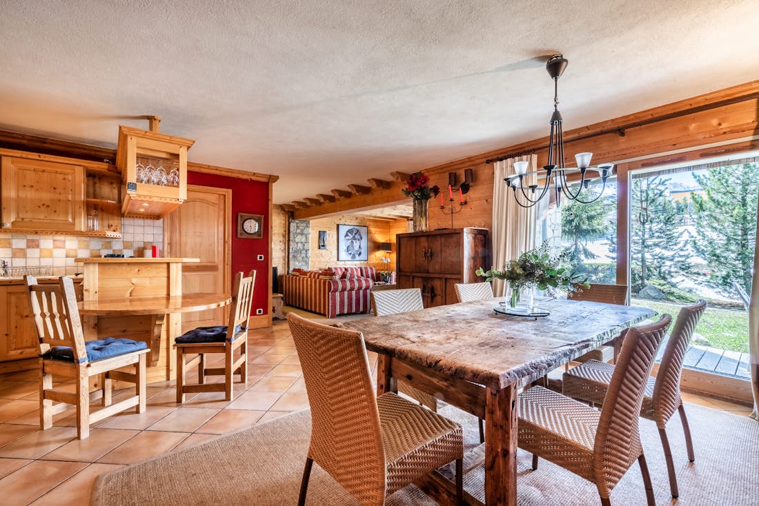 Accommodation - Courchevel - Apartment Mirador 1850 A - Dining room & Kitchen - 3/4