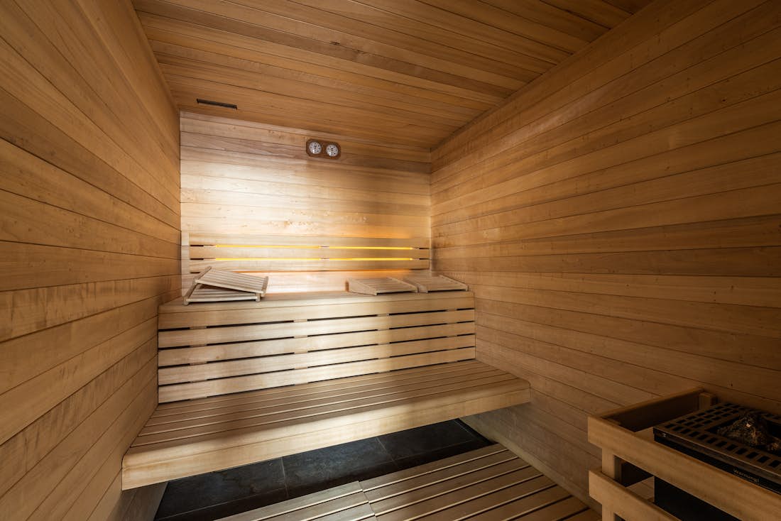 Communal sauna luxurious residence apartment Juglans Alpe d'Huez