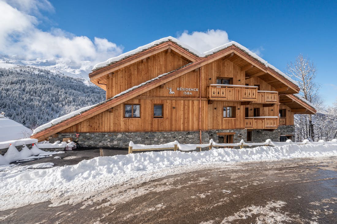 Exterior building ski in ski out apartment Ophite Meribel