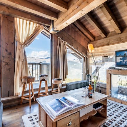 Apartment for 7 people in Courchevel | Emerald Stay