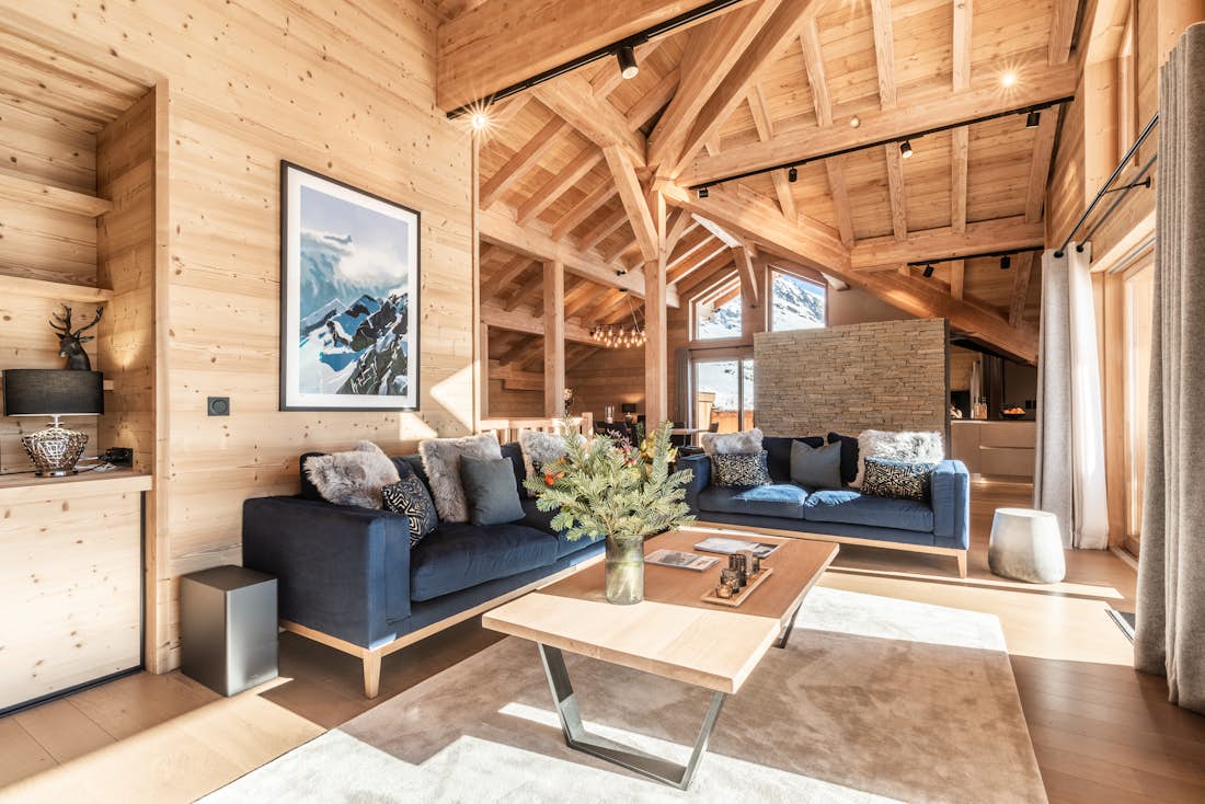 Contemporary designed living room fireplace ski in ski out apartment Tamboti Alpe d'Huez