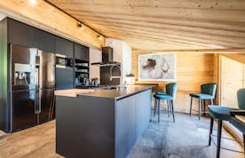 Comtemporary designed kitchen ski apartment Tahoe Les Gets