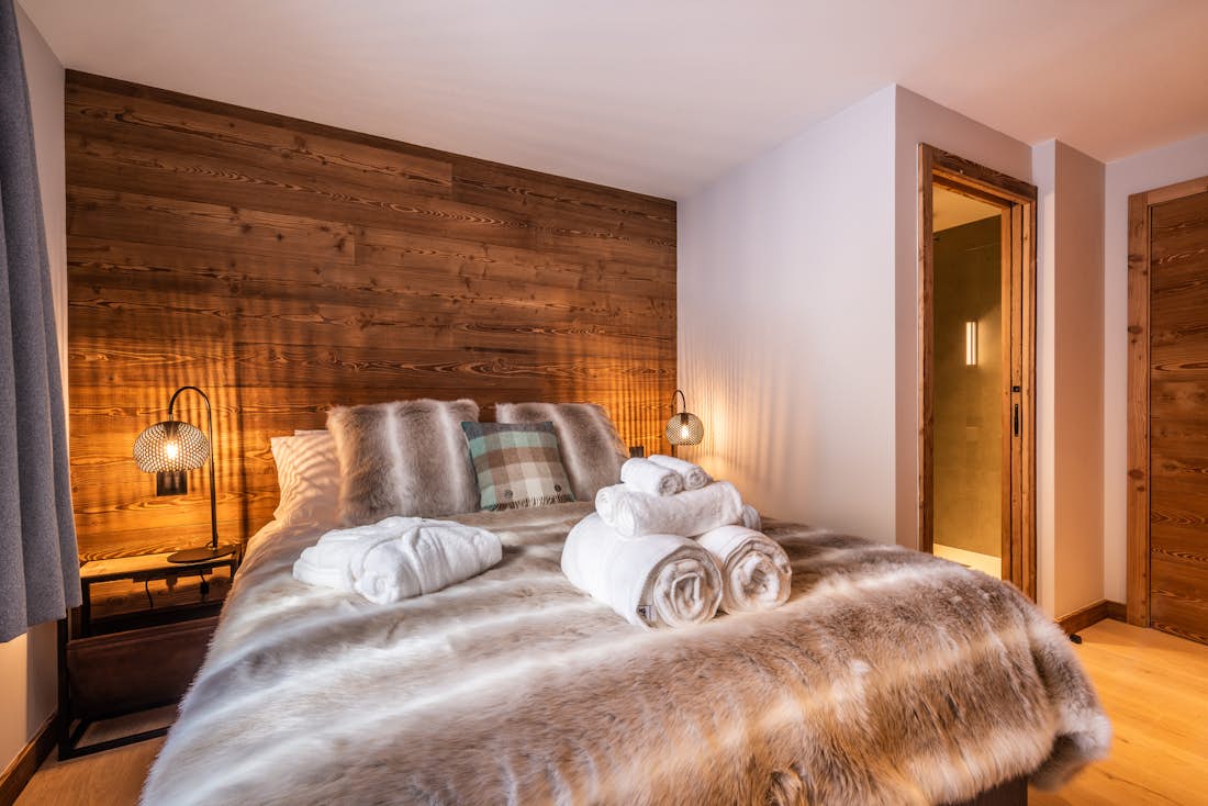 Meribel accommodation - Apartment Ophite - Cosy alpine living room in ski in ski out apartment Ophite Meribel