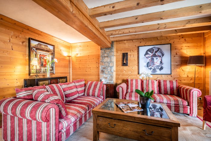Spacious alpine living room ski in ski out apartment Mirador 1850 A Courchevel 1850