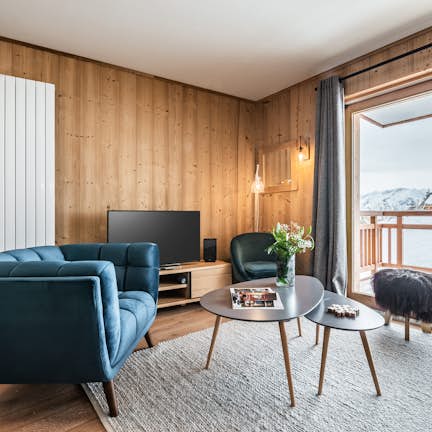 Alpine living room terrace luxury ski in ski out apartment Sorbus Alpe d'Huez