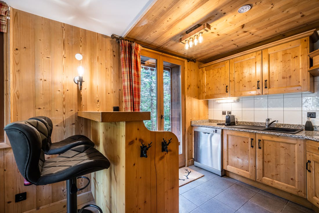Open space kitchen ski chalet Olea Chamonix