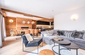Cosy alpine living room luxury family Apartment Ophite Méribel