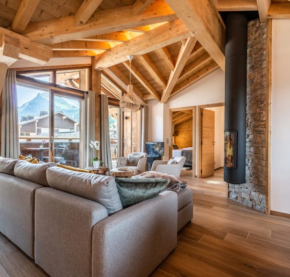 Spacious alpine living room ski duplex apartment Lizay Morzine