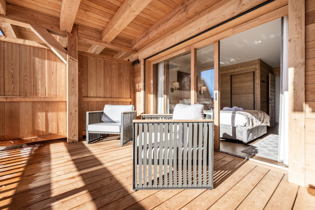 Confortable terrasse vues village sommets appartement de luxe familial Tamboti Alpe d'Huez
