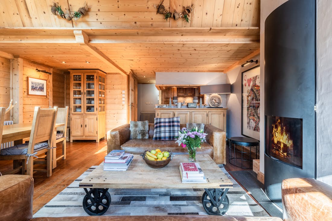 Large alpine living room ski apartment Garapa Morzine
