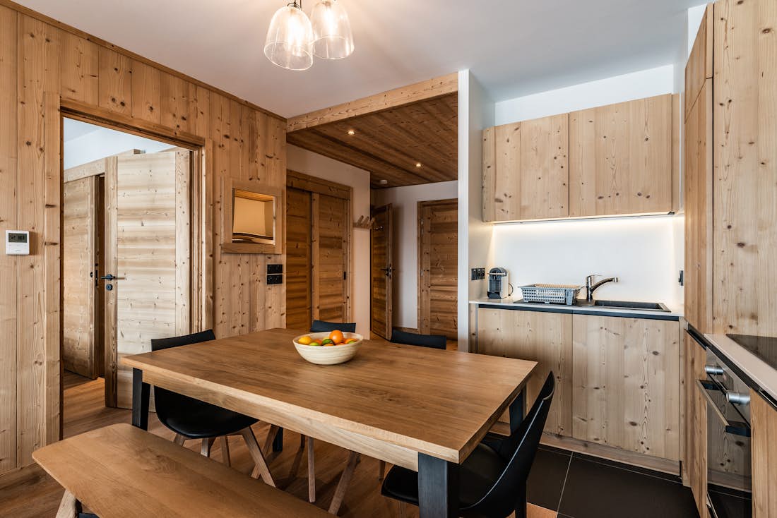 Comtemporary dining room luxury ski in ski out apartment Thuja Alpe d'Huez