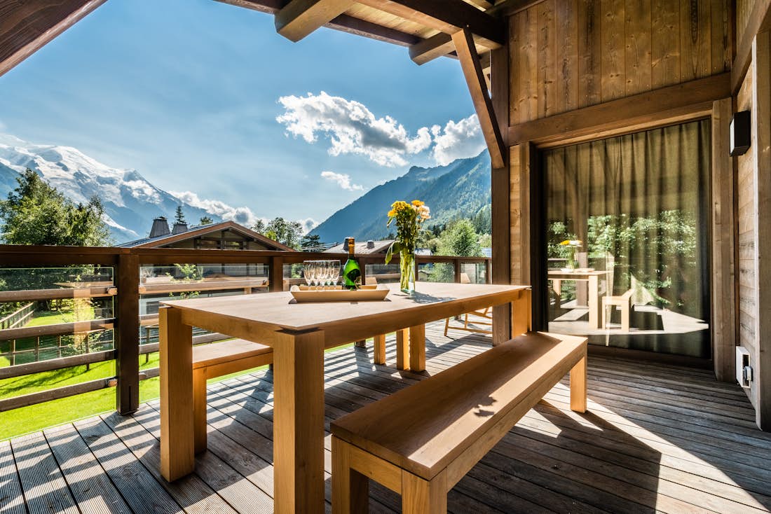 Chamonix accommodation - Chalet Jatoba - Stunning terrace in luxury family chalet Jatoba in Chamonix