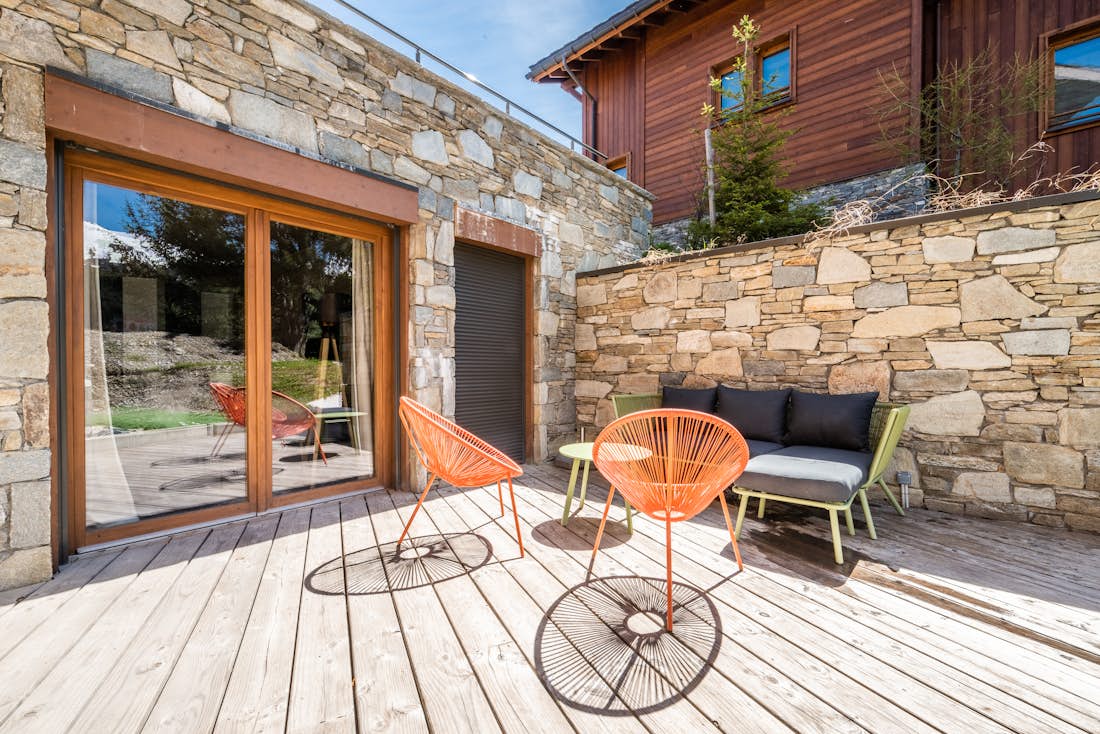 Agréable terrasse vue montagne appartement de luxe familial Padouk Courchevel Moriond