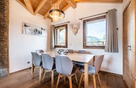 Beautiful open plan dining room ski duplex apartment Lizay Morzine