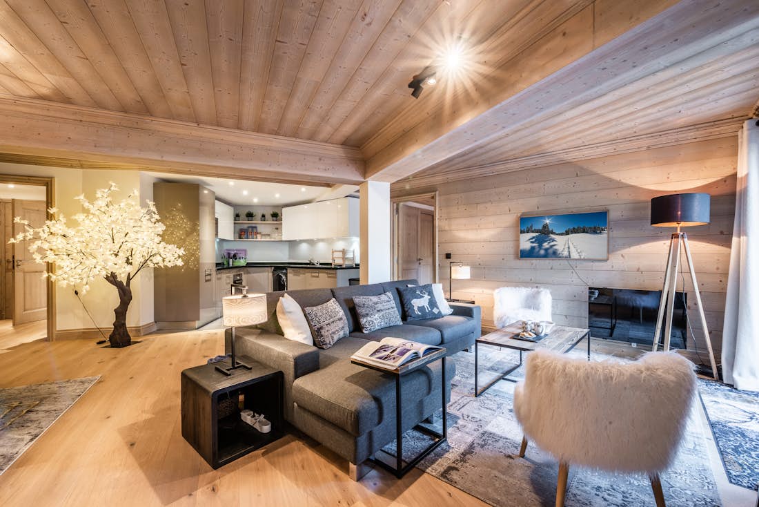Bright alpine living room luxury family apartment Padouk Courchevel Moriond