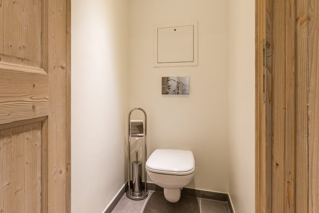 Toilettes appartement de luxe familial Padouk Courchevel Moriond