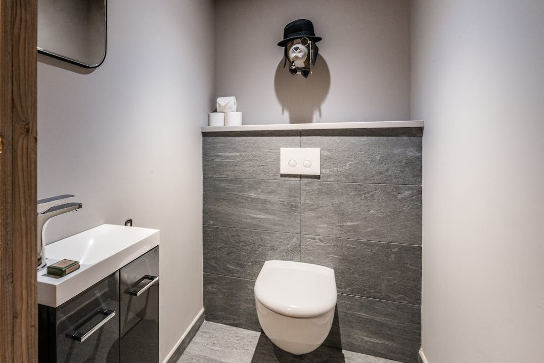 Modern bathroom amenities ski in ski out apartment Merbau Les Gets