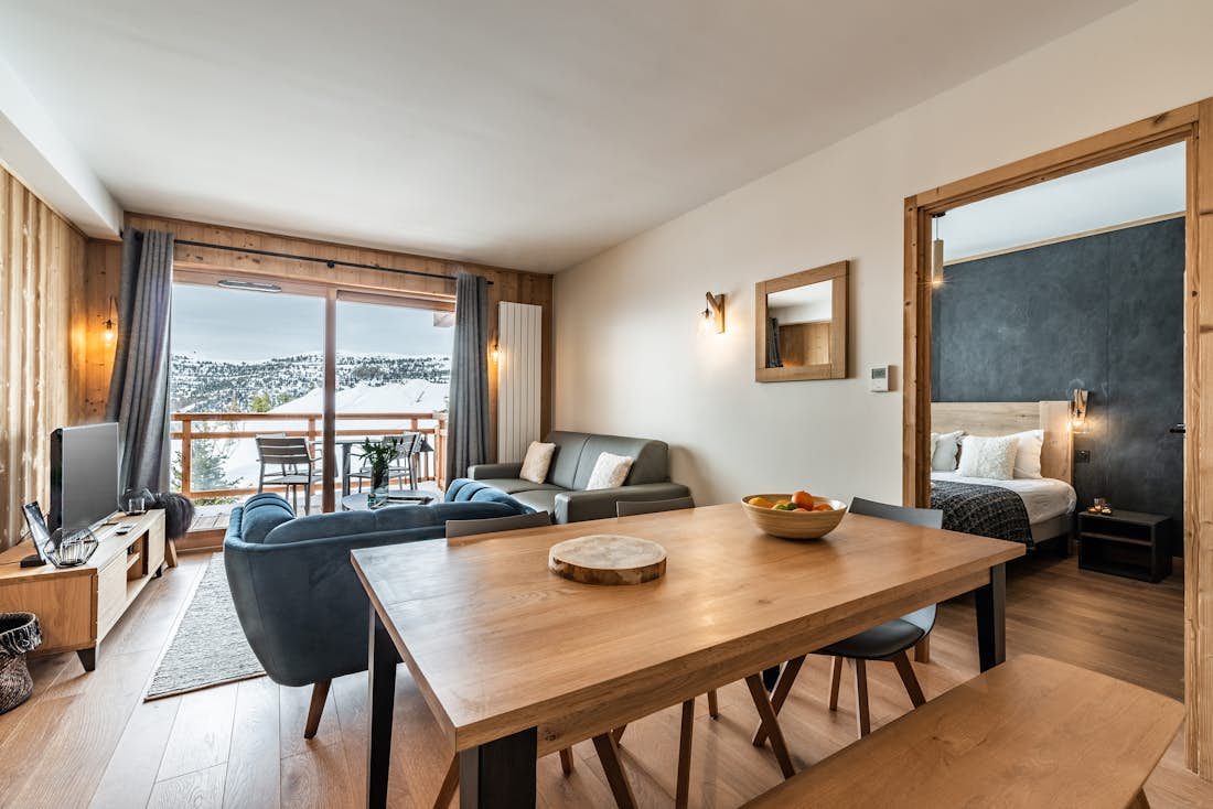 Alpine living room luxury ski in ski out apartment Juglans Alpe d'Huez