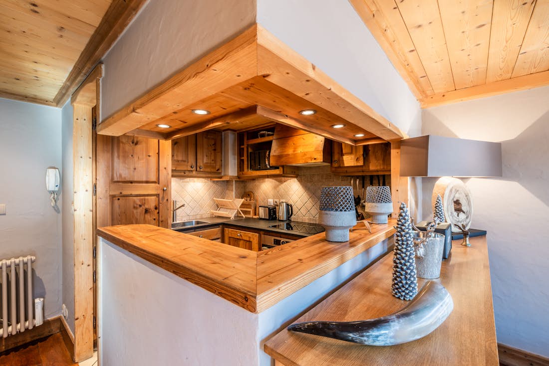 Morzine accommodation - Apartment Garapa - Contemporary designed kitchen in family apartment Garapa Morzine