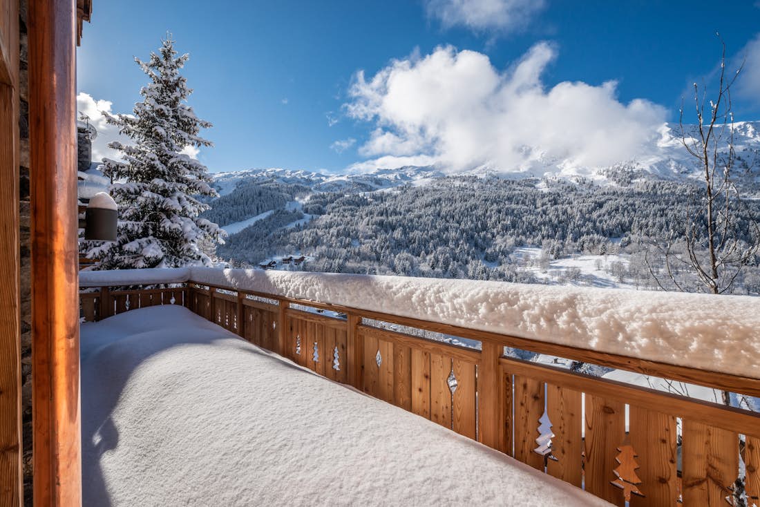 Meribel accommodation - Apartment Ophite - Large terrace with mountain views in family apartment Ophite Meribel