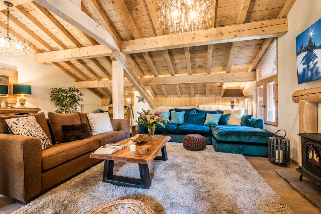Spacious alpine living room luxury family Chalet Chu Lo Dou Courchevel Le Praz