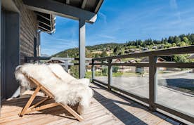 Les Gets accommodation - Apartment Merbau - Roomy terrace mountain views ski in ski out apartment Merbau Les Gets