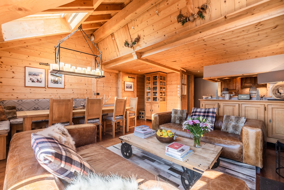 Cosy alpine living room ski apartment Garapa Morzine