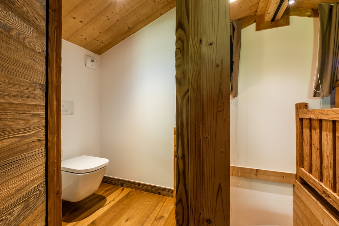 Modern bathroom amenities family apartment Tahoe Les Gets