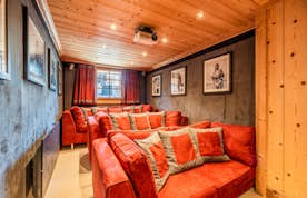 Morzine accommodation - Apartment Garapa - Spacious cinema room ski apartment Garapa Morzine