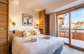 Luxury double ensuite bedroom ski in ski out apartment Sipo Alpe d'Huez