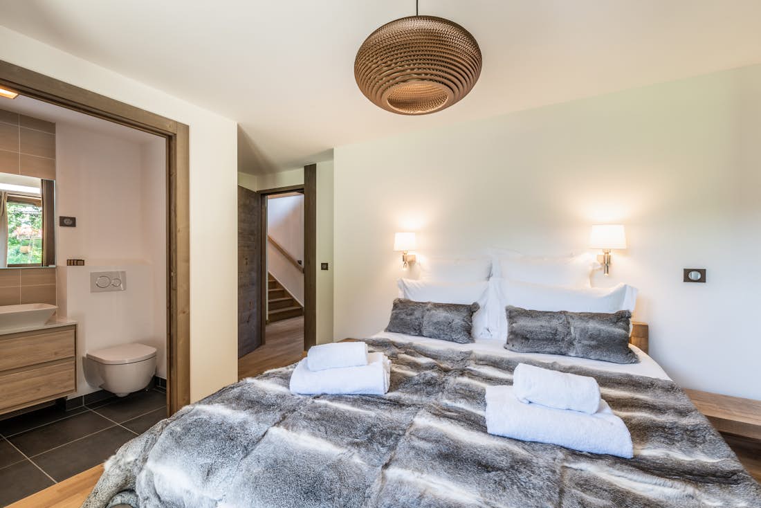 Charmante chambre double moderne salle de bain chalet de luxe familial Jatoba Chamonix