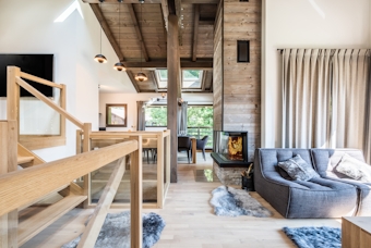 Chamonix accommodation - Chalet Jatoba - Alpine living room fireplace luxury family chalet Jatoba Chamonix