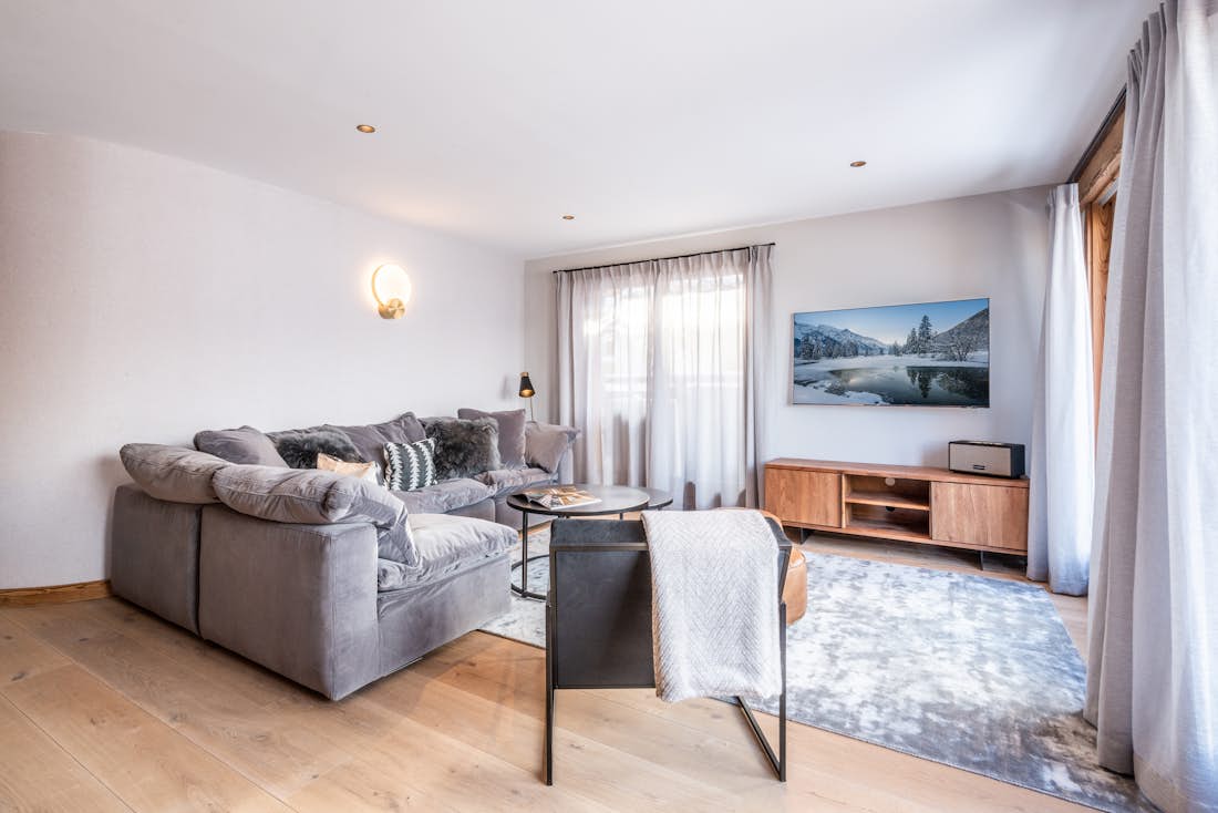 Modern design alpine living room family apartment Ophite Méribel