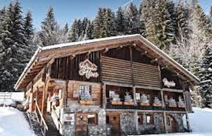 What to do in La Clusaz with Emerald Stay