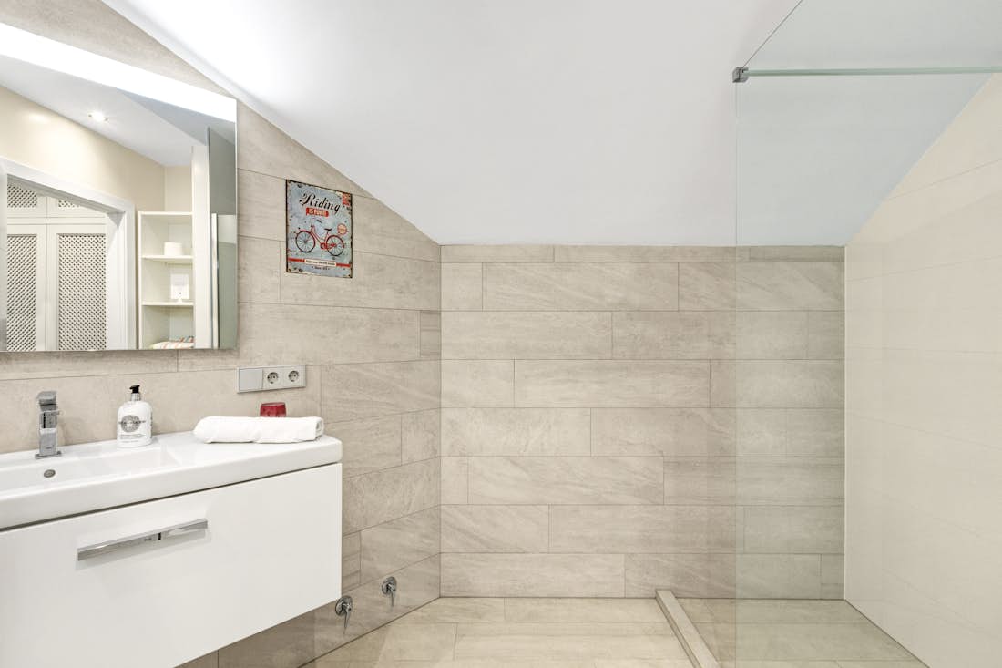 Modern bathroom amenities Private pool villa Can Barracuda Mallorca