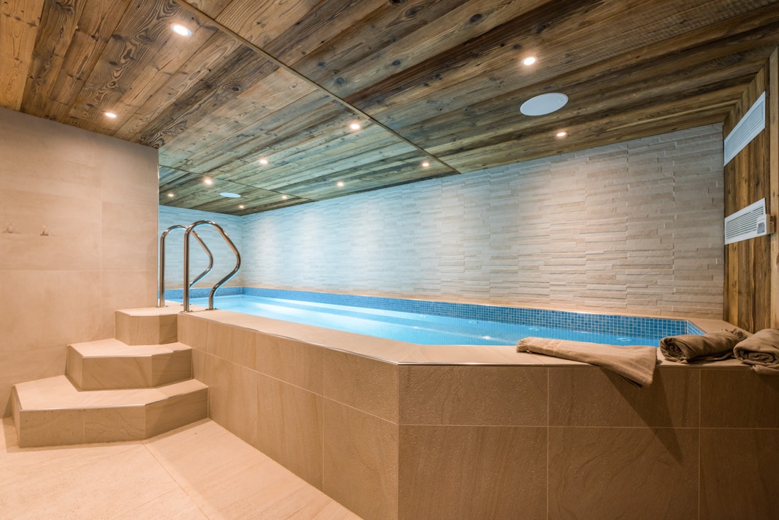 Indoor pool at the family apartment Kauri Morzine