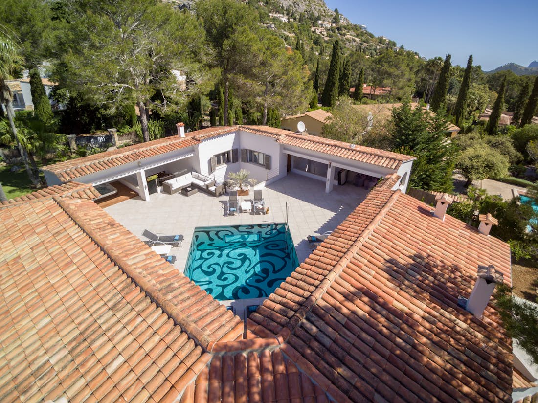 Mallorca alojamiento - Can Barracuda - Large terrace with views in Private pool villa Can Barracuda in Mallorca
